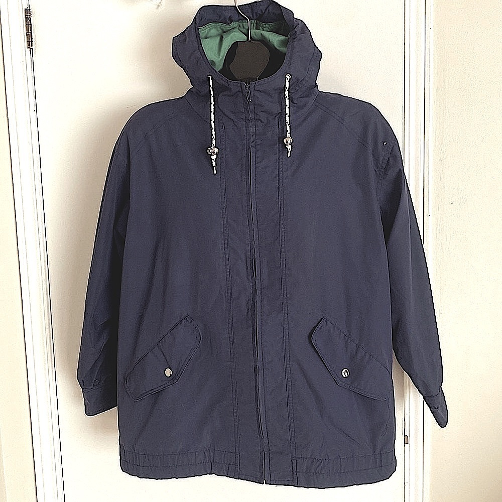 NORTHERN SPIRIT, Vintage Jacket with hoodie and shoulder pads. Size Large